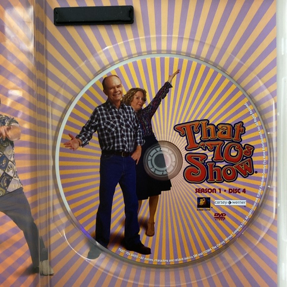 That 70’s Show Season One - 4 Disc DVD Set - 25 Episodes - Picture 12 of 13